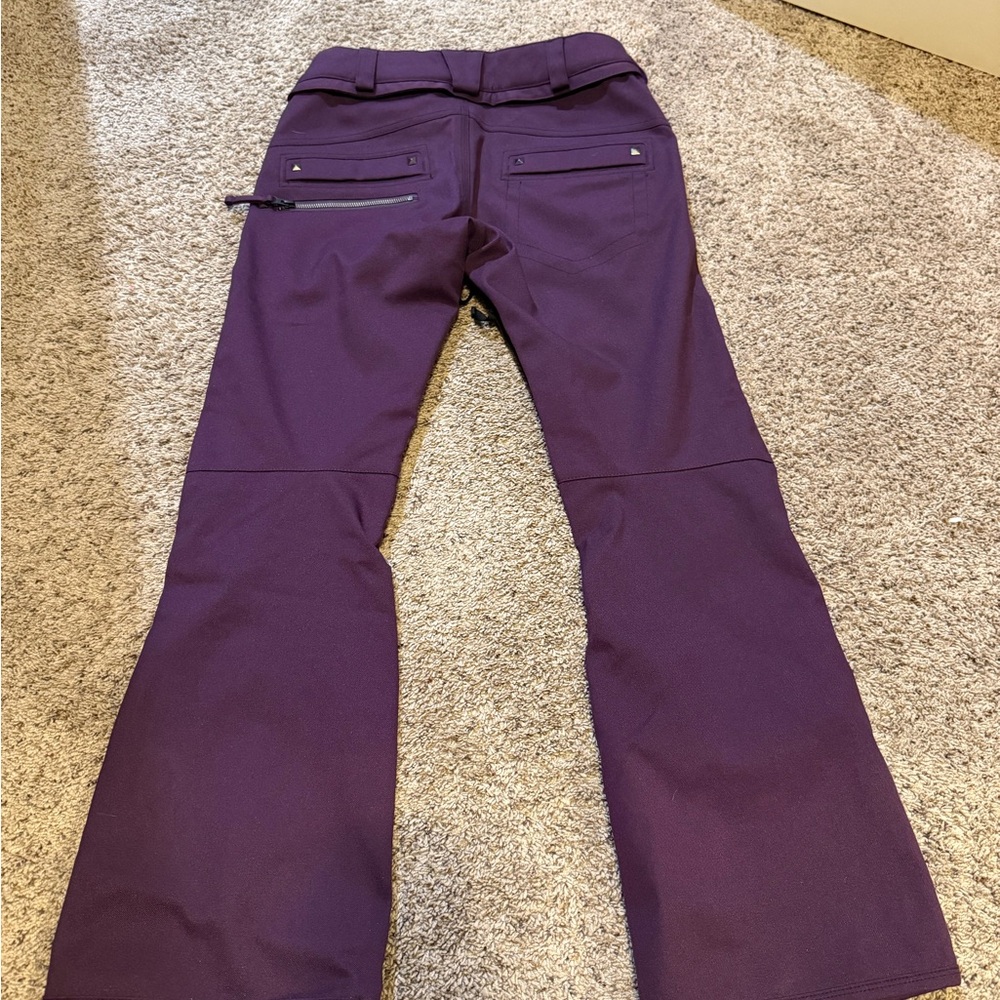 Volcom Snowboarding Pants - Picture 3 of 6